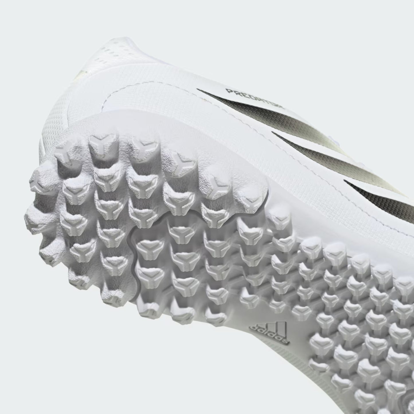 Zapatillas Predator Essentials 26.5 para Pasto Artificial para Niños
