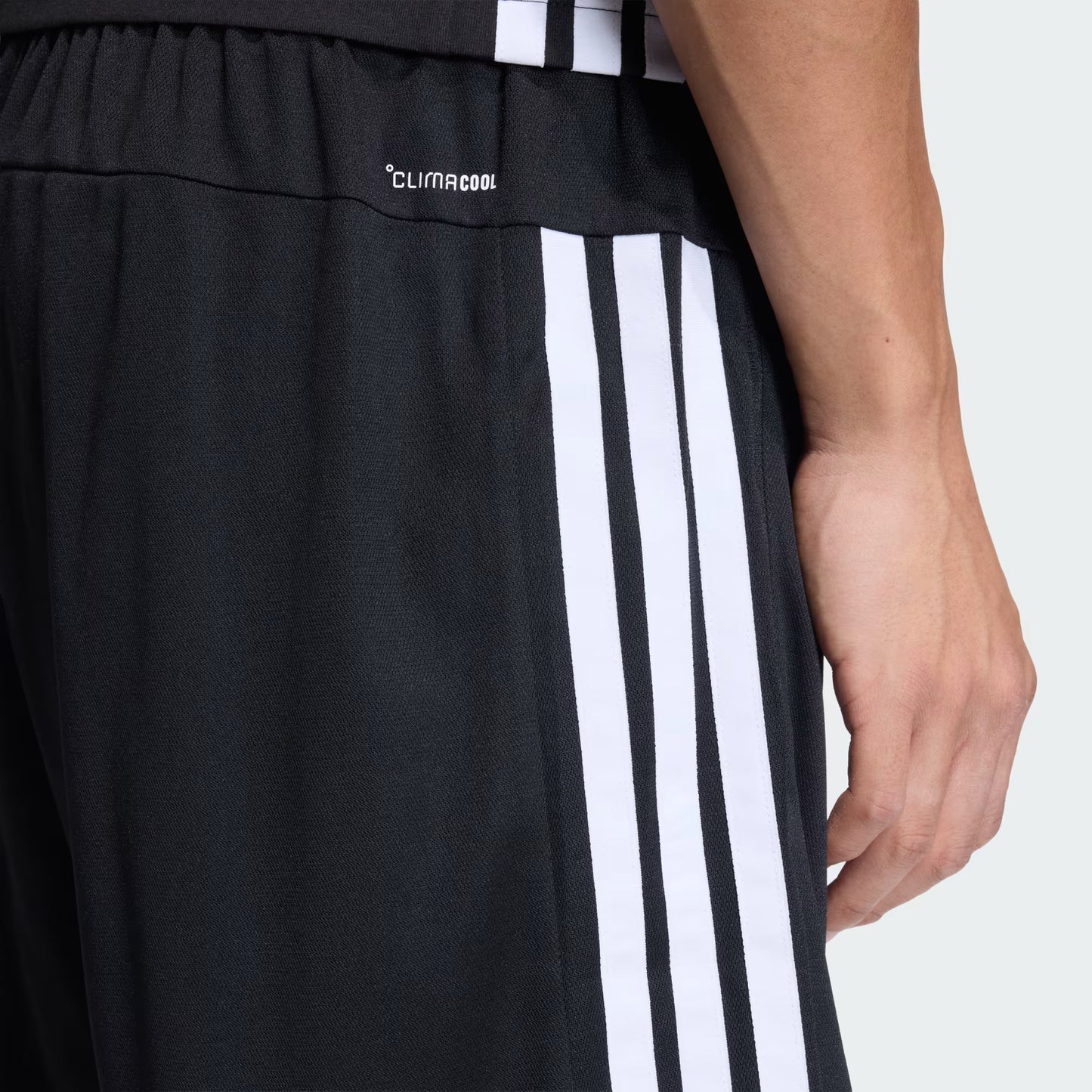 SHORTS WORKOUT ESSENTIALS BASE 3 TIRAS DE TEJIDO PIQUÉ, LARGO DE 23 CM