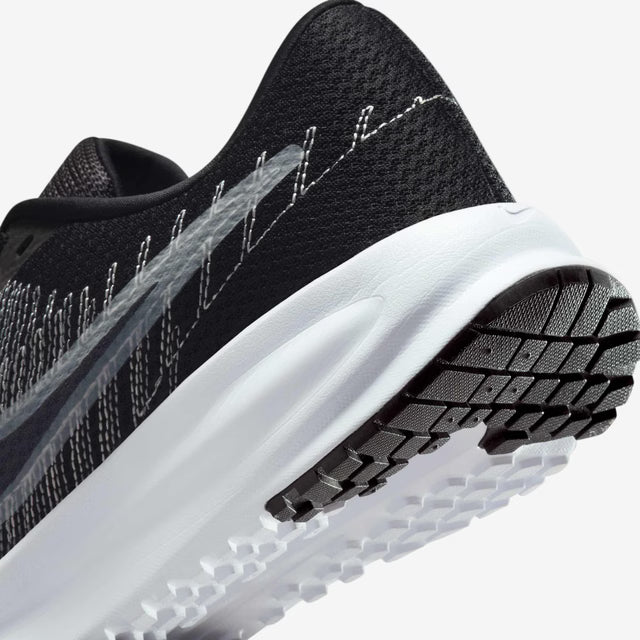 Nike Run Defy Zapatillas de correr en pavimento para mujer
