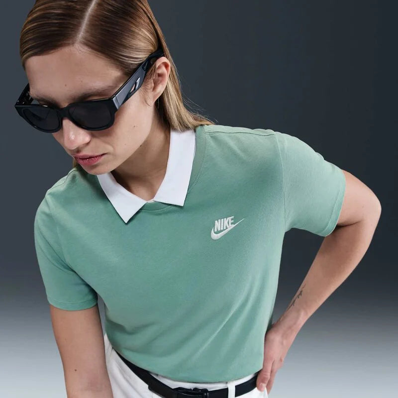 Nike Sportswear Club Essentials Polo para mujer
