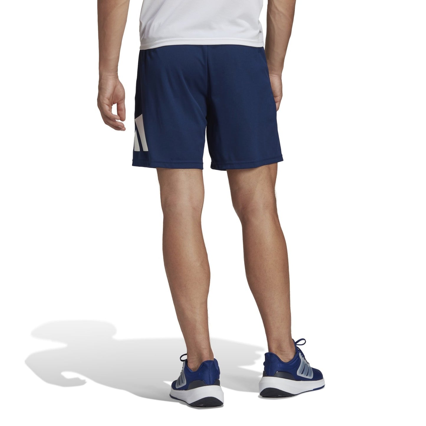 PANTALONES CORTOS DE ENTRENAMIENTO TRAIN ESSENTIALS LOGO