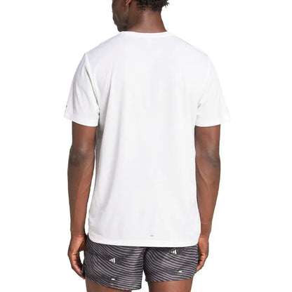 Polera Adi365 Running Essentials Brand Love