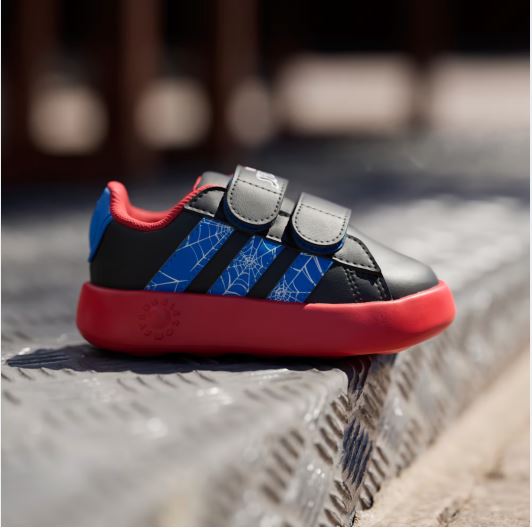 Zapatillas adidas x Marvel Spider-Man Grand Court para niños