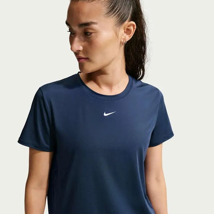 Nike One Classic Camiseta de manga corta Dri-FIT para mujer