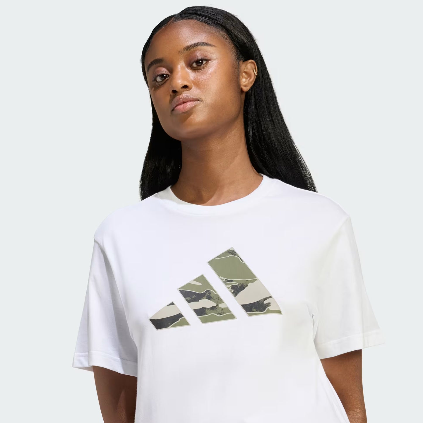 CAMISETA CON ESTAMPADO DE CAMUFLAJE