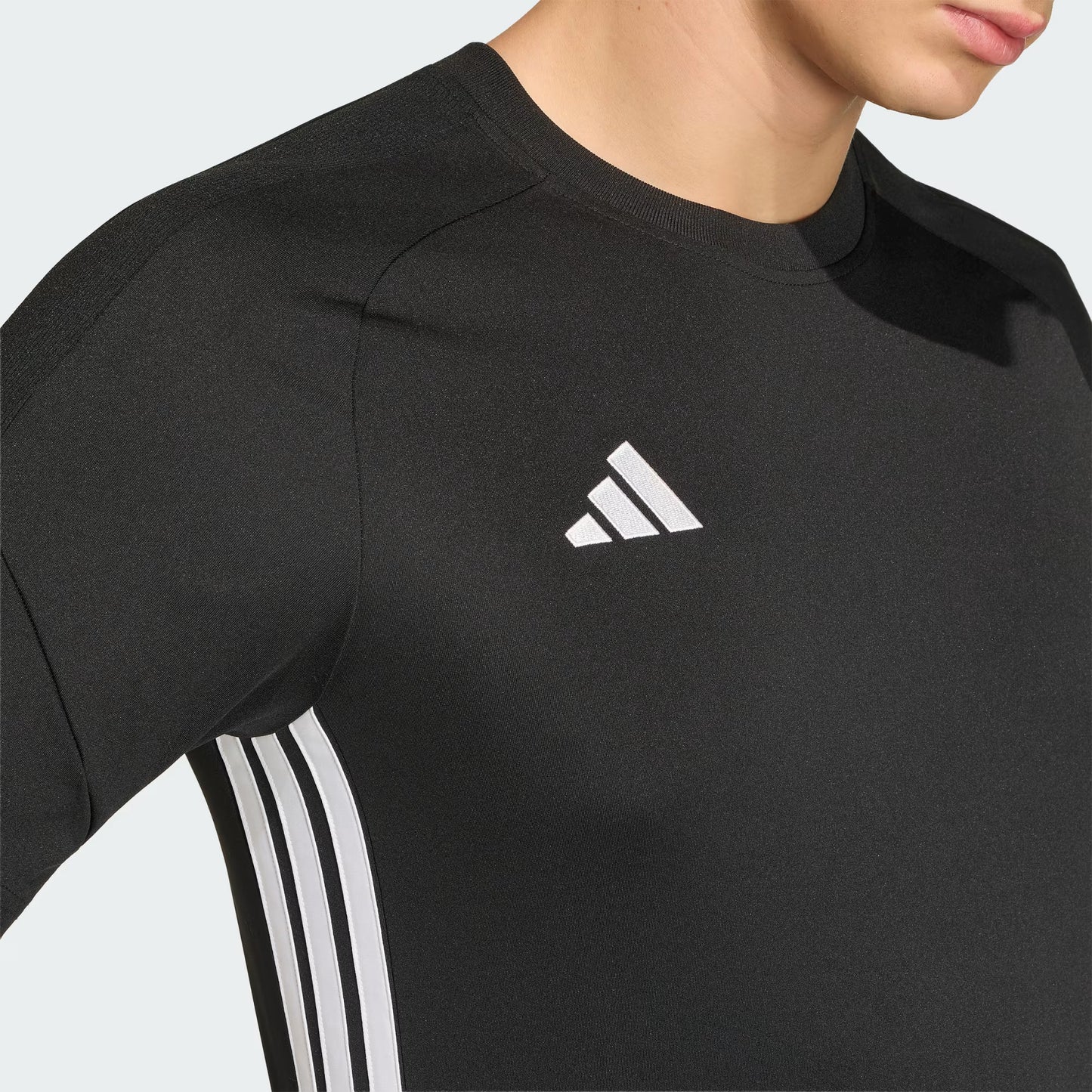 CAMISETA TIRO26 ESSENTIALS