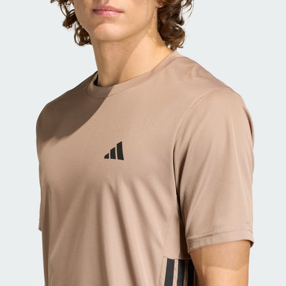 CAMISETA WORKOUT ESSENTIALS BASE CON LAS 3 TIRAS