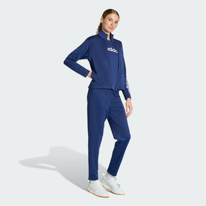 CONJUNTO ESSENTIALS BIG LINEAR DE TEJIDO TRICOT