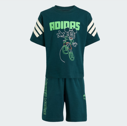 Conjunto de shorts y polo para niños