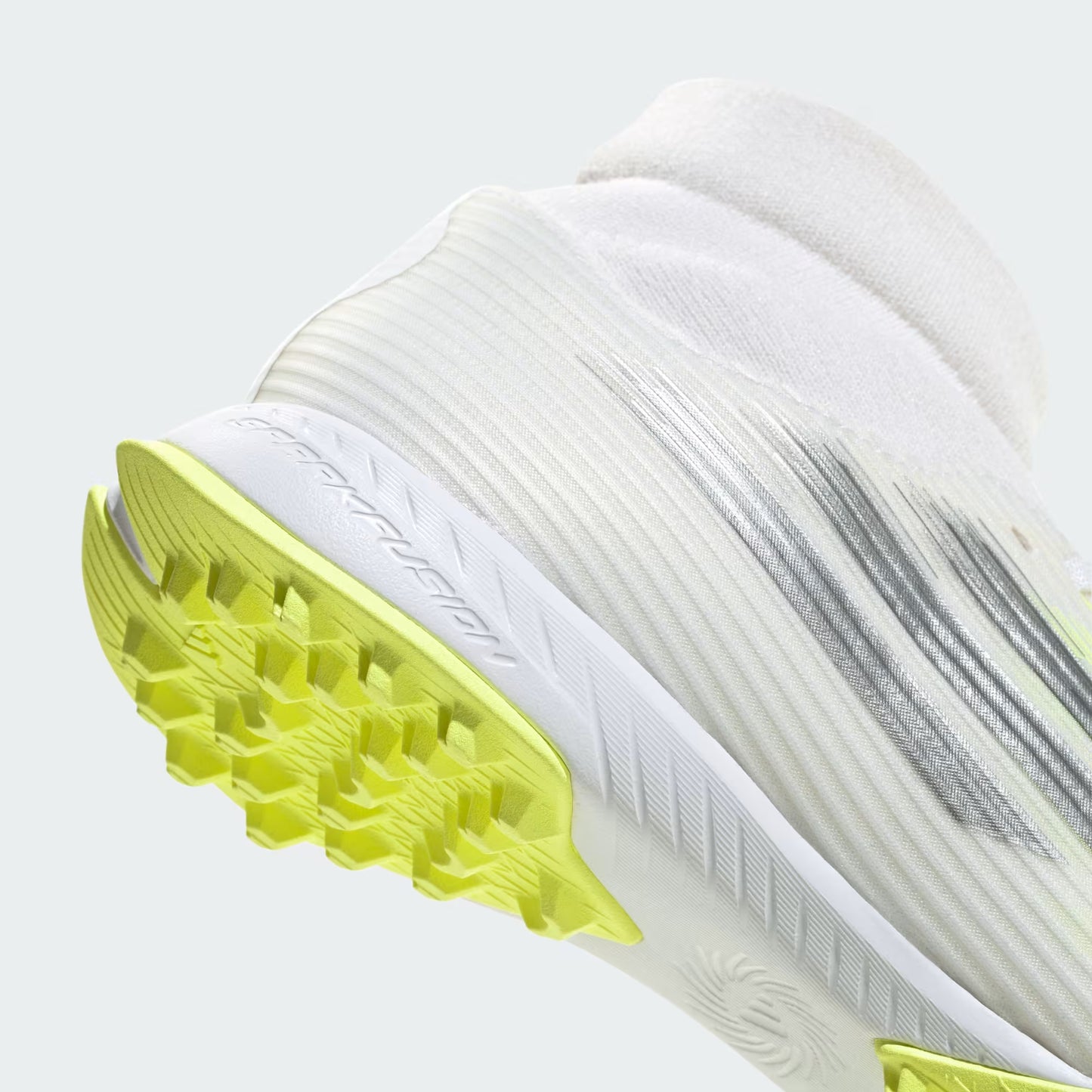 Zapatillas F50 SPARKFUSION LEAGUE de Corte Medio para Pasto Artificial para Mujer