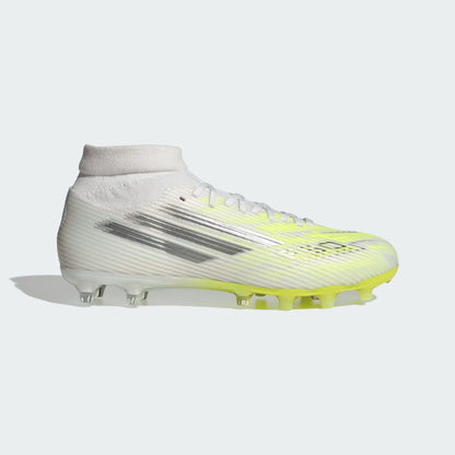 Chimpunes F50 SPARKFUSION LEAGUE de Corte Medio para Terreno Firme/Pasto Artificial para Mujer