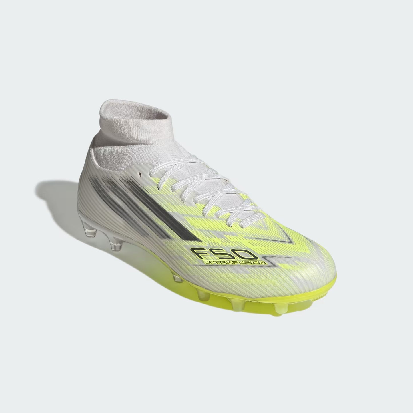 Chimpunes F50 SPARKFUSION LEAGUE de Corte Medio para Terreno Firme/Pasto Artificial para Mujer