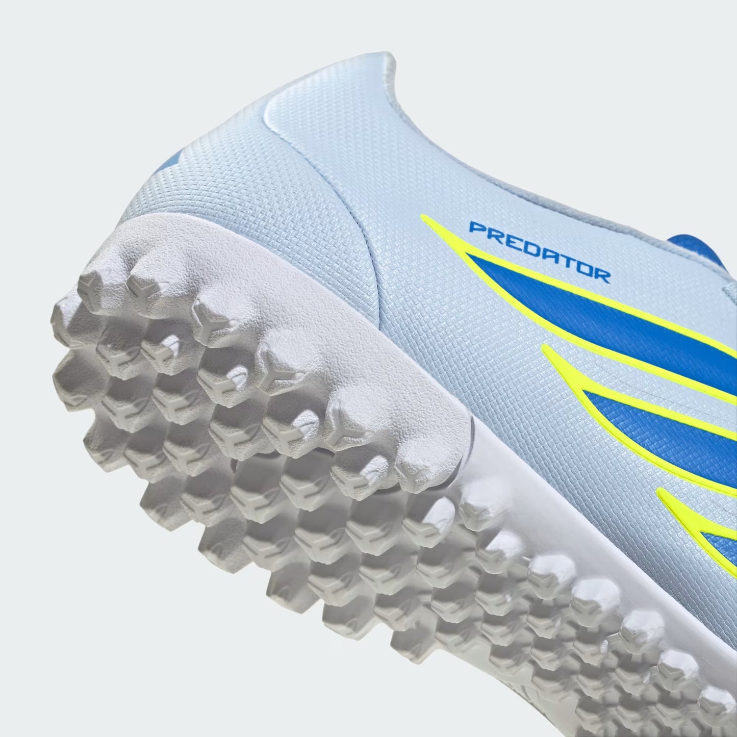 Zapatillas Predator Club Pasto Sintético