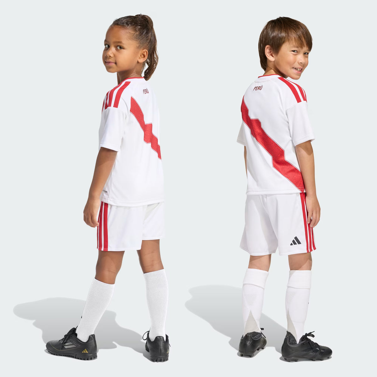 Conjunto Local Selección Peruana 26 Niños