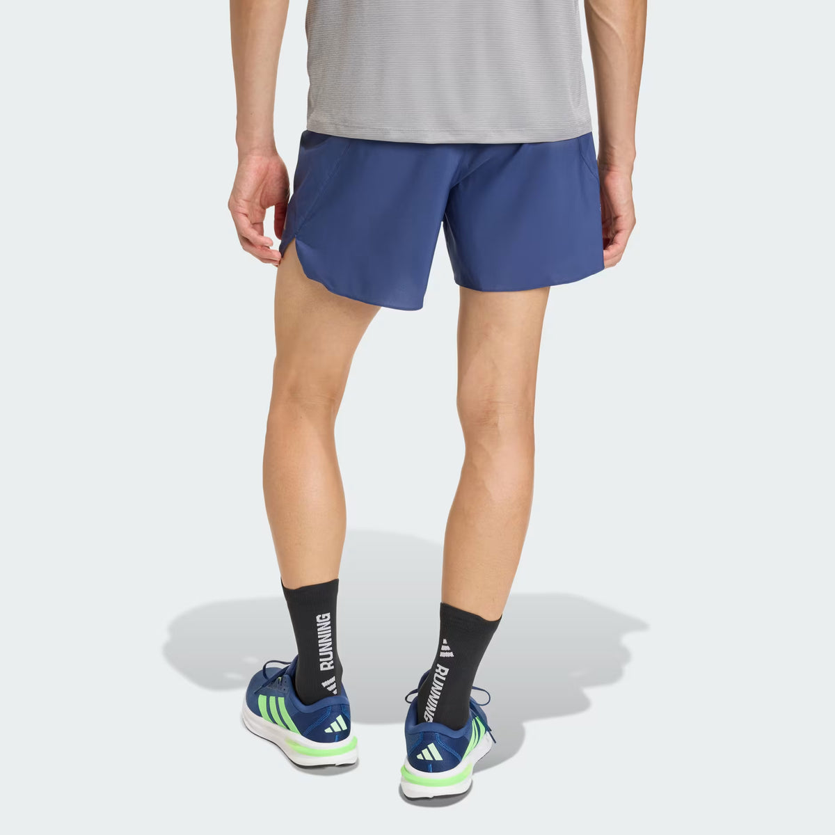 Pantalones cortos básicos para correr de adi365