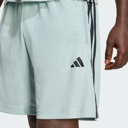 SHORTS WORKOUT ESSENTIALS BASE 3 TIRAS DE TEJIDO PIQUÉ, LARGO DE 23 CM