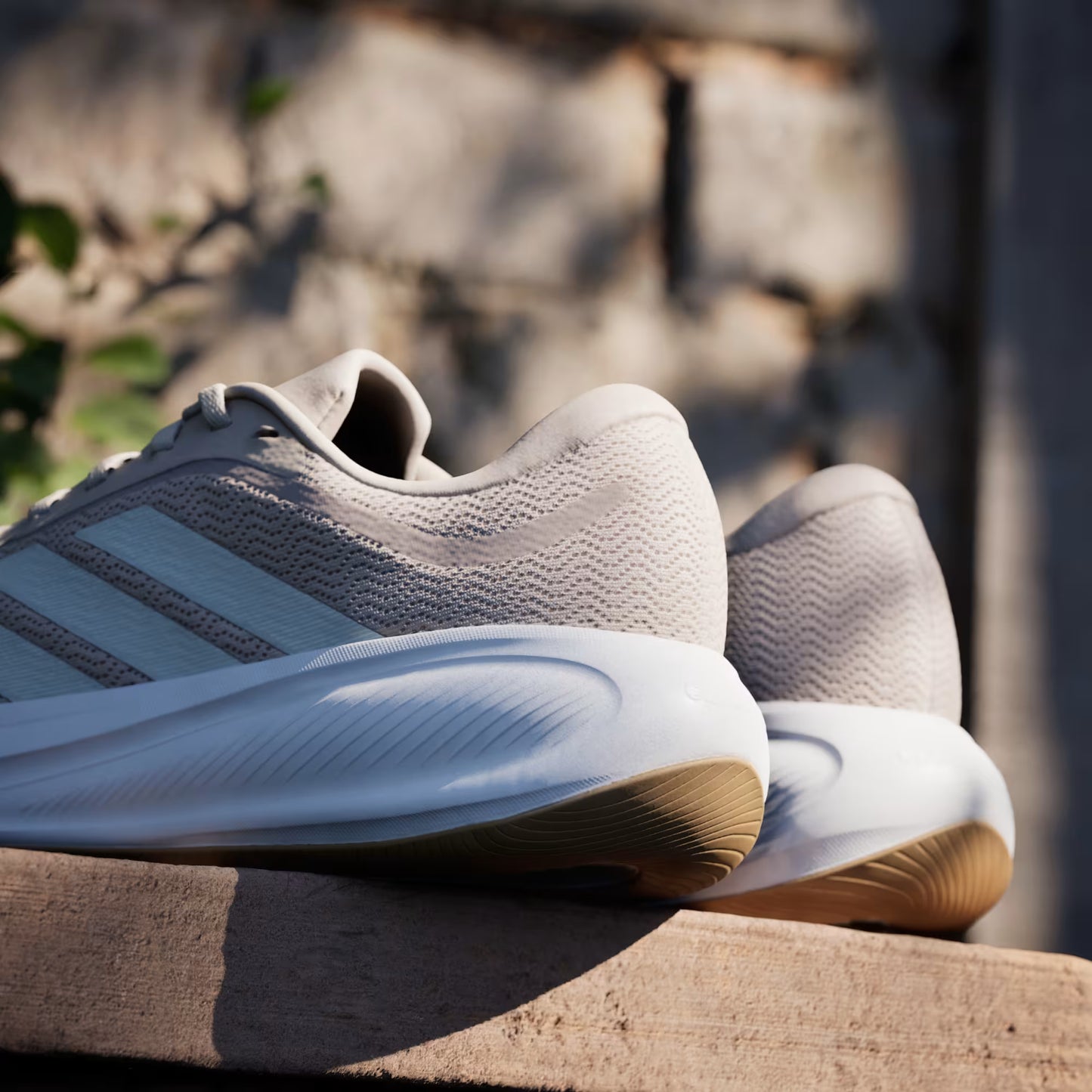 Zapatillas RESPONSE RUNNER 2