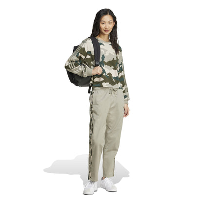 Polera Corta Essentials 3 Tiras Estampado de Camuflaje