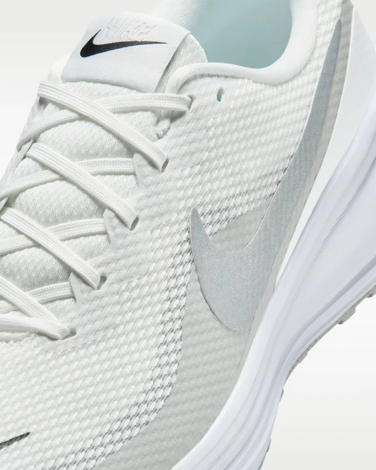Nike Revolution 8 Summit Blanco Metálico Plateado